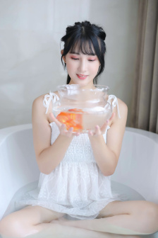 误入男子体校后我被大佬们宠坏了